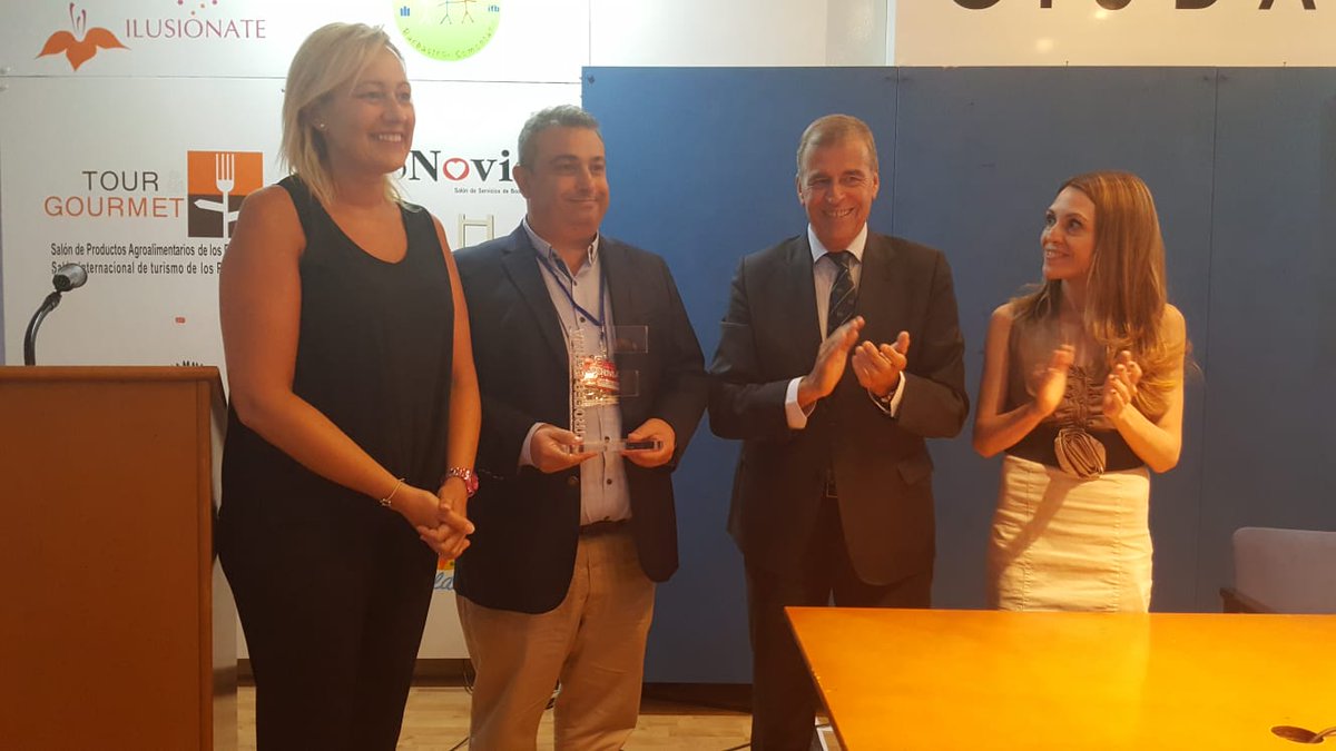 La consejera <a href="/martagaston/">Marta Gastón</a> participa en la entrega del premio #FERMA2018 a la empresa Caviar Pirinea productora de truchas y huevos de esturión <a href="/feriabarbastro/">Feria de Barbastro</a>
