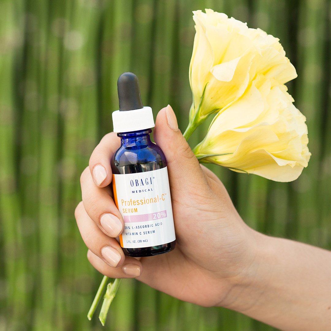 Obagi's tweet photo. Are you getting your fix of #VitaminC? Check out Obagi Professional-C™ age-defying serums! For more information, visit here: https://t.co/sSqfr5z4Rt  #obagiforlife https://t.co/F2bcRQgbhH