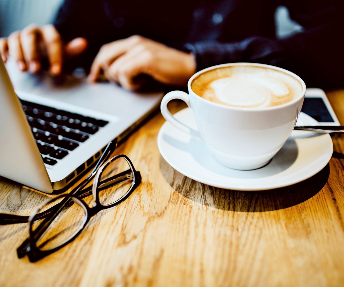 OptikHaas's tweet photo. Habt ihr die richtigen Brillengläser für entspanntes digitales sehen? 👓
Kennt ihr schon Gläser mit Sync III und BlueControl?
Ich erkäre euch das gerne bei einem Beratungsgespräch.⠀
Habt ihr schon einen Termin vereinbart? 🗓️
☎️0221-251144 📧 info@optik-haas.de https://t.co/Ql6wZI8OuB