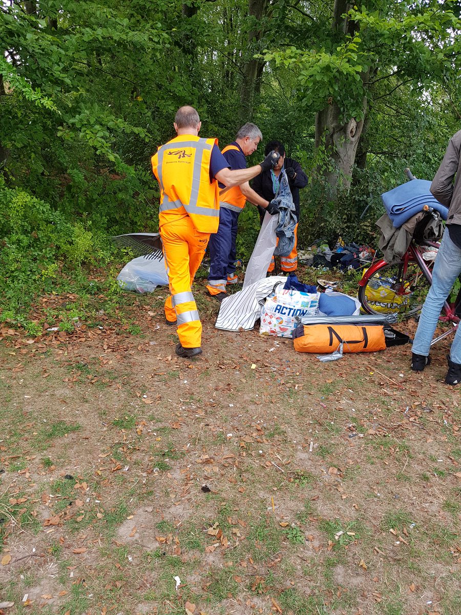 Vandaag samen met schone stad en de bikers een slaapplaats opgeruimd in het zuiderpark
