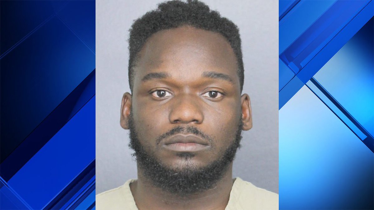 #BREAKING Broward County substitute teacher accused of performing oral sex on teenage boy bit.ly/2LoJ0zd?utm_so… https://t.co/oEeUfrqGTQ