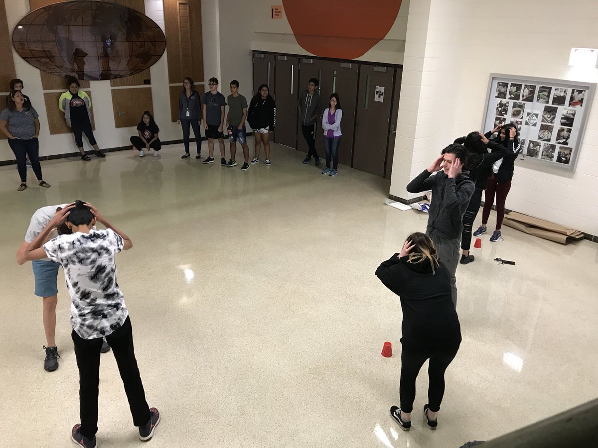 Sarah Manos tweet media