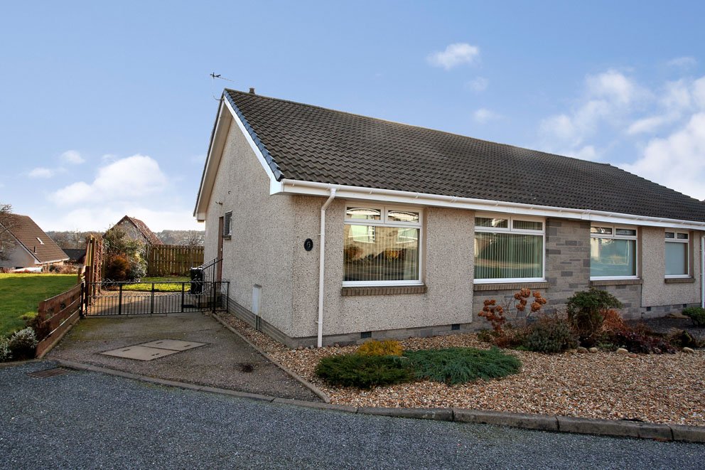 Looking for a bungalow to retire live in and enjoys the later years in your life? This two bedroom property at Fairview Park may be right for you.  #Aberdeenproperty

ledinghamchalmers.com/estate-agency/…