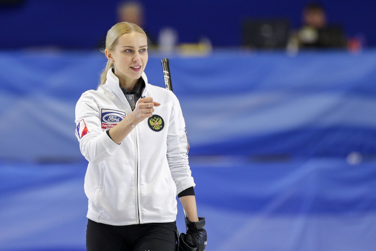 worldcurling's tweet photo. WCF Adult Curling Camp: Olympians take to coaching 

“I feel like I have a lot of things I have learned and tried through all of these years in professional sport. And it’s something I would like to share with other curlers." @Sangriel 👏

>> https://t.co/vT6WgRNFpM https://t.co/dT3YpzWJFe