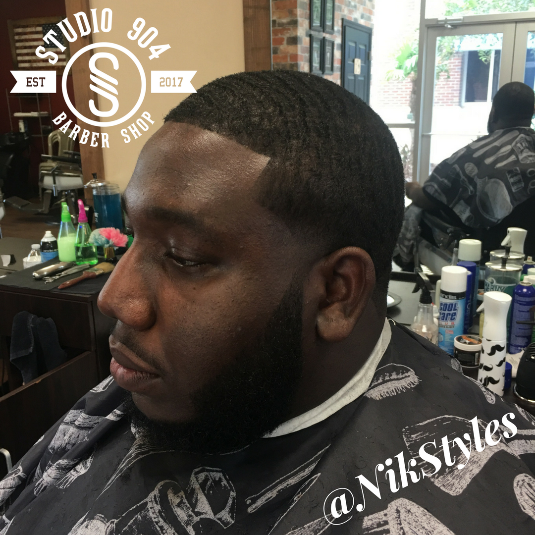 Studio_904's tweet image. Stop by and show some love to Nik, the newest addition to the Studio 904 family!
#barbergang #barbersno1 #barbershopconnect #fade #menshair #Lineup #HairCare #hairstyles #TeamworkMakesTheDreamWork #workhardplayhard