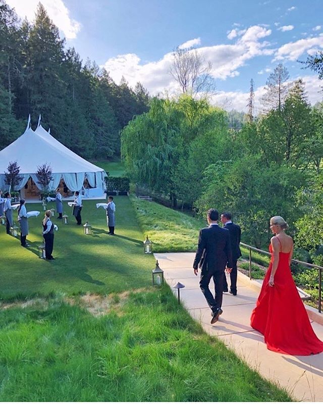 ZephyrTents's tweet photo. What an entry!  Loved this @meadowoodnapavalley wedding with @rosemaryevents and @mindyricedesign captured by @josevilla #zephyrtents https://t.co/xAOWEcR2zh https://t.co/PopB1Q2zeh