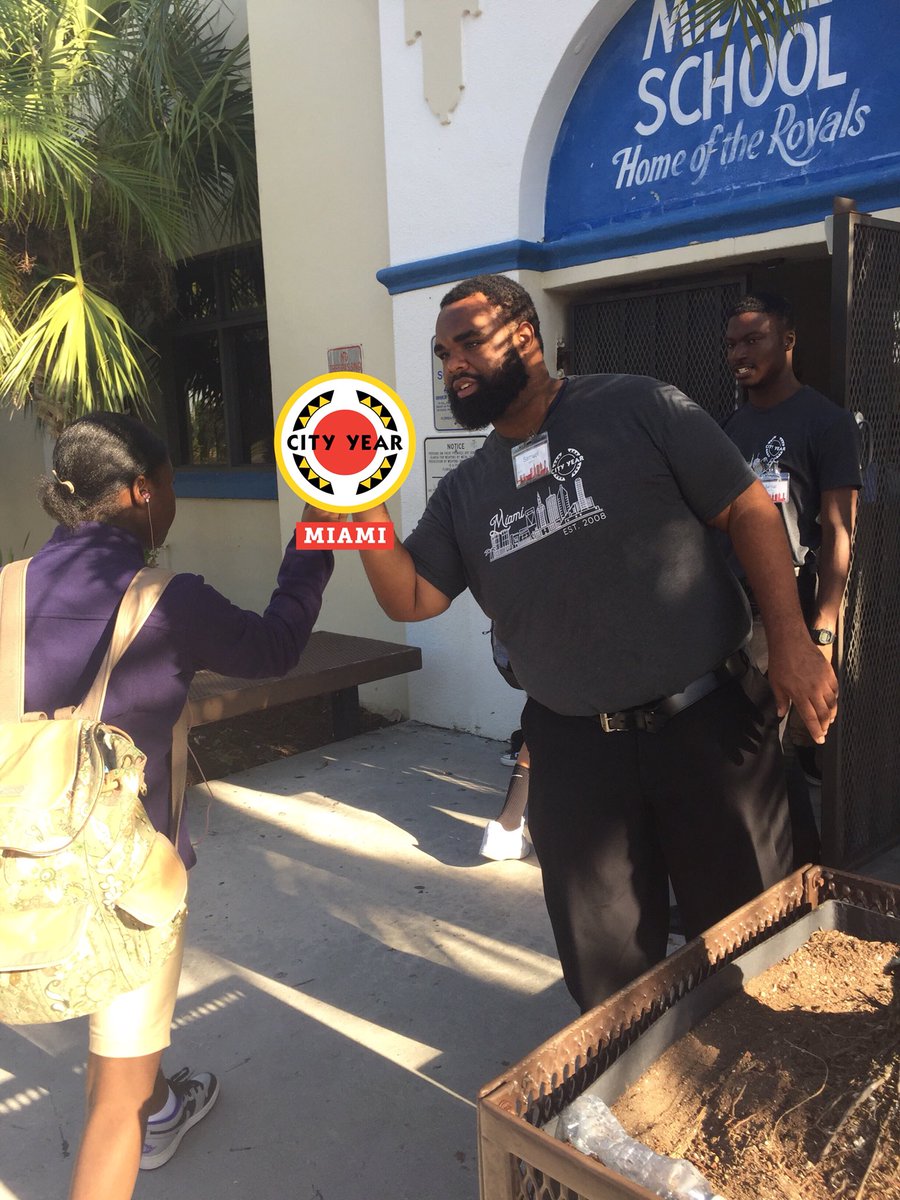 CityYearMiami's tweet photo. What an AMAZING first week of school! #CYMiami has been working hard to help all our partner schools welcome our students back to campus. Has anyone seen our new @AmeriCorps members #PowerGreeting your students?? @CityYear is always ready! @CutlerBayMiddle #MakeBetterHappen https://t.co/s2Rl2sLk0w