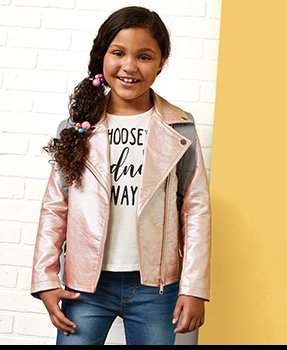 Get in gear for the new school year with #backtoschoolshopping at <a href="/tjmaxx/">TJ Maxx</a> <a href="/MazzaGallerieDC/">Mazza Gallerie</a> 

Photo: <a href="/tjmaxx/">TJ Maxx</a>