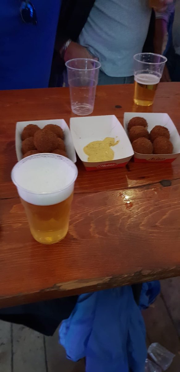 Dalvoorde's tweet photo. 5 sterren feesttent menu #HeldersFees https://t.co/Zh426BgwxP