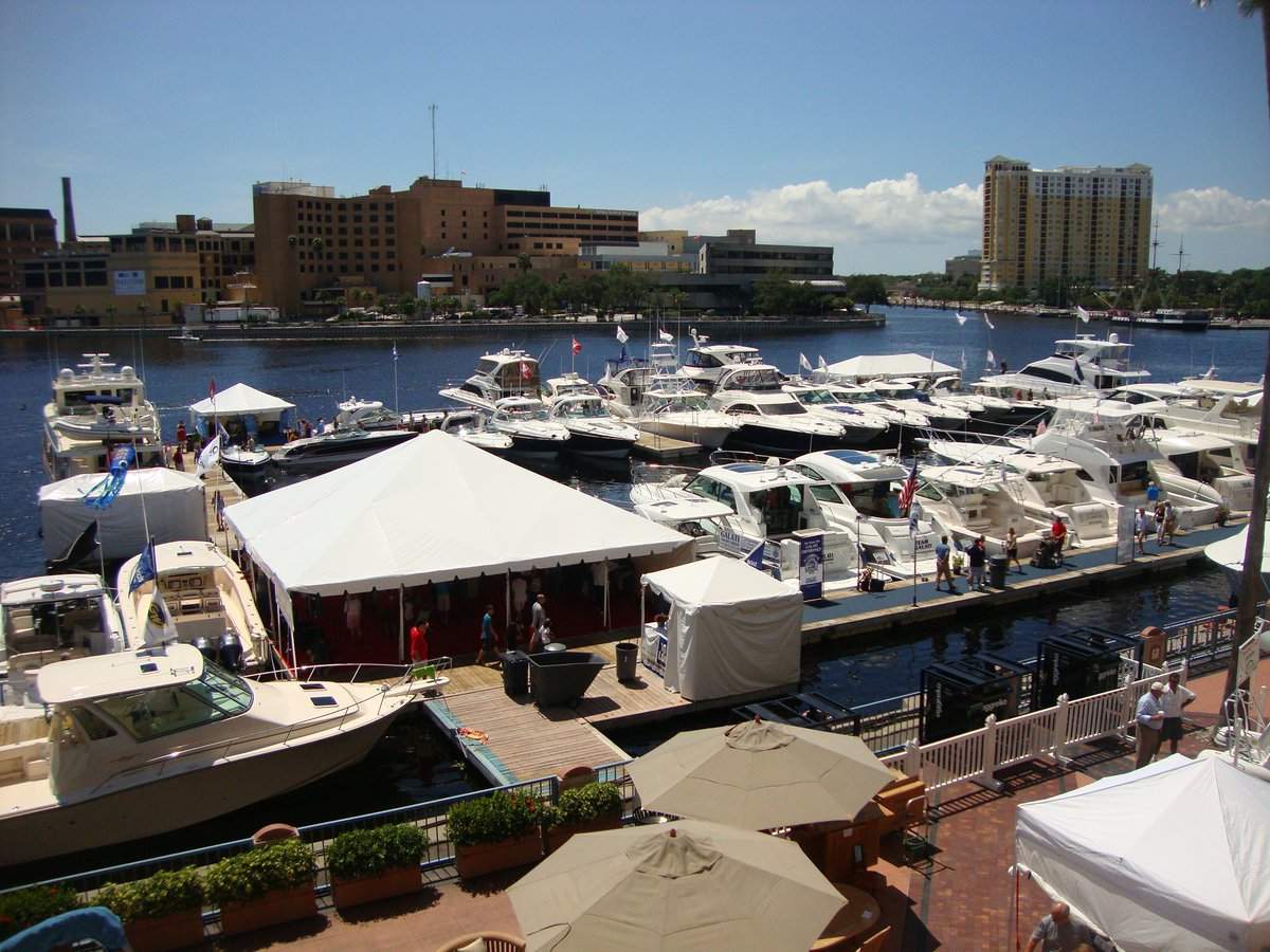 TampaBoatShow's tweet photo. Don't miss out. Idle your way to the 2018 @Progressive #TampaBoatShow a be a part of Tampa Bay's largest floating marina for 3-days of nautical fun! 

Advanced tickets on sale NOW at: https://t.co/AZXmTJbSSp https://t.co/5Y7A86pCBy