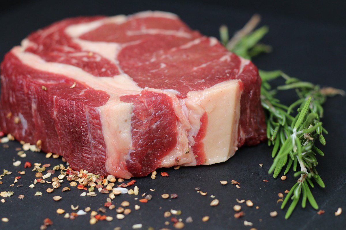 MontMedATL's tweet photo. Is red meat bad for you? Red meat is a great source of protein, iron, B12 and zinc. However, processed meat gives you a higher change of developing heart disease or diabetes. #redmeat #faqfriday https://t.co/7g0klBHhlL