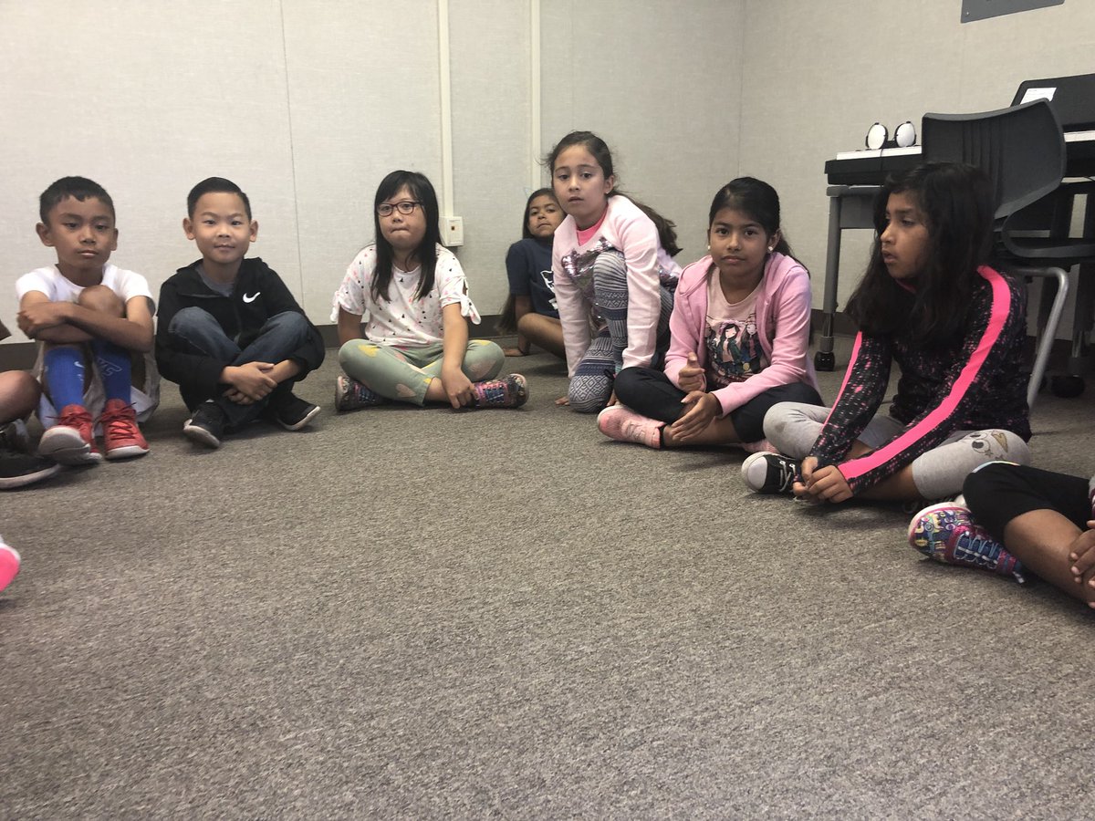 one4lolly's tweet photo. 3rd grade, whole grade, Restorative Circles!  #nusd #PasoVerde #3rdgradebestgrade #studentled https://t.co/PIyBxWl3NU