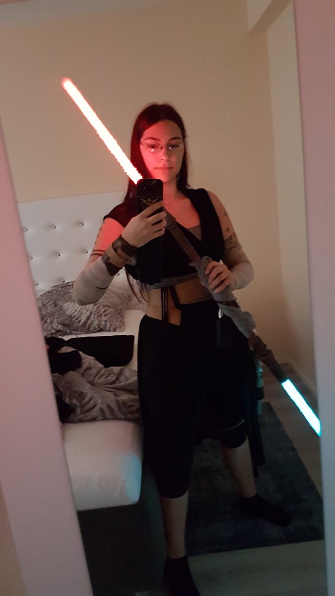 Rey from Jakku (Parody) (@jakkuza_rey) / Posts / X