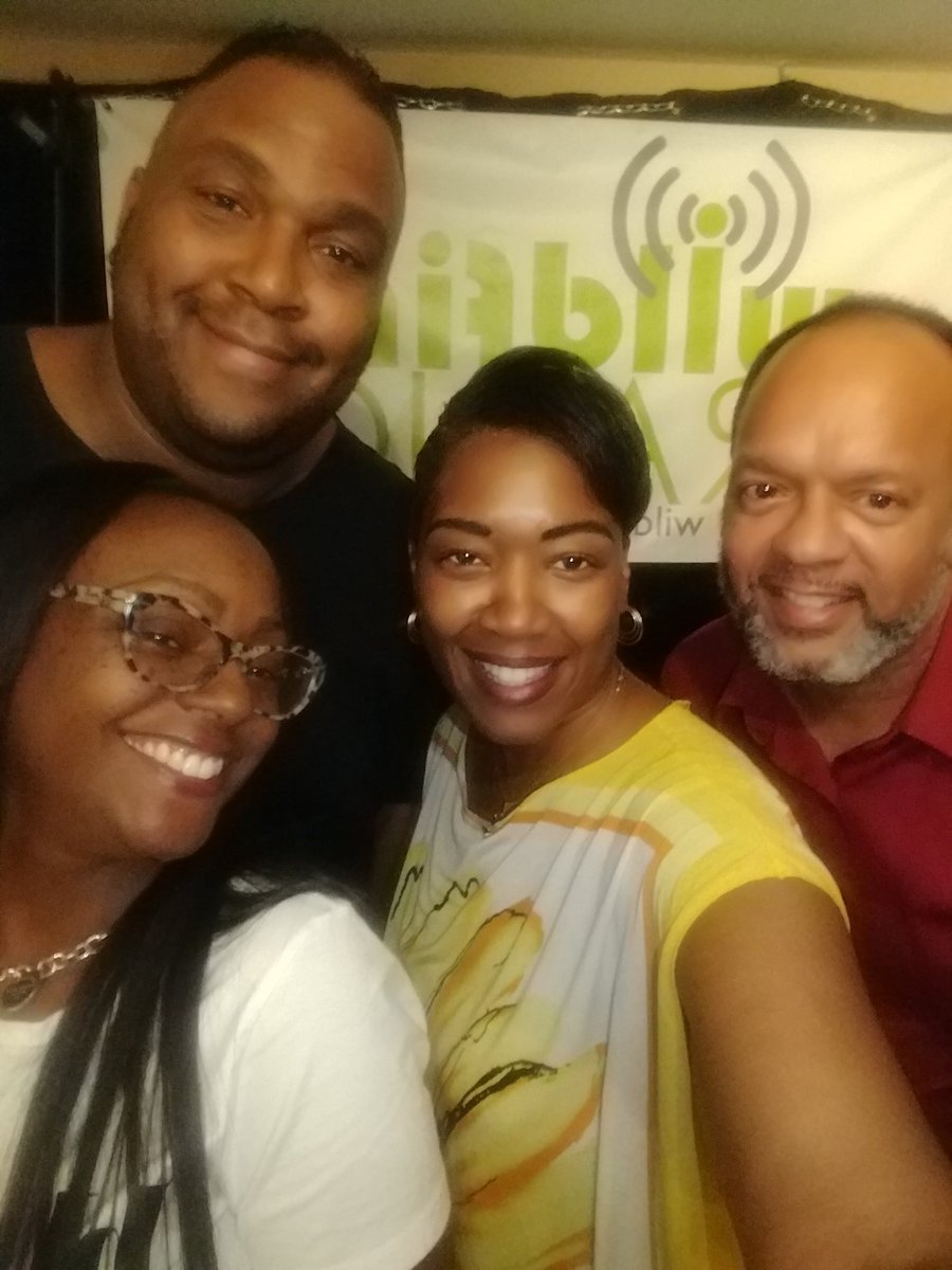 FunnybitsRadio's tweet photo. Last night's @FunnybitsRadio show was π₯π₯π₯π₯! If you missed our LIVE show download and listen NOW!! Hosted by @LaTiceComedy & @MrKarlrogers ! @wildfire_radio https://t.co/CKZ4qpVhTu #laticecomedy #funnybitsradio #podcast #internetradio #comedygrind #comedylife #wildfireradio https://t.co/rJPKugYg33
