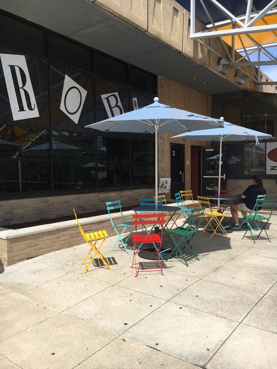 OARSScholars_UA's tweet photo. Not sure what to do on your first Friday on campus? Stop by the COF office if you want to enjoy some free popcorn on the nice, new chairs outside of Robs 💯💯 https://t.co/1Qh9th72v2