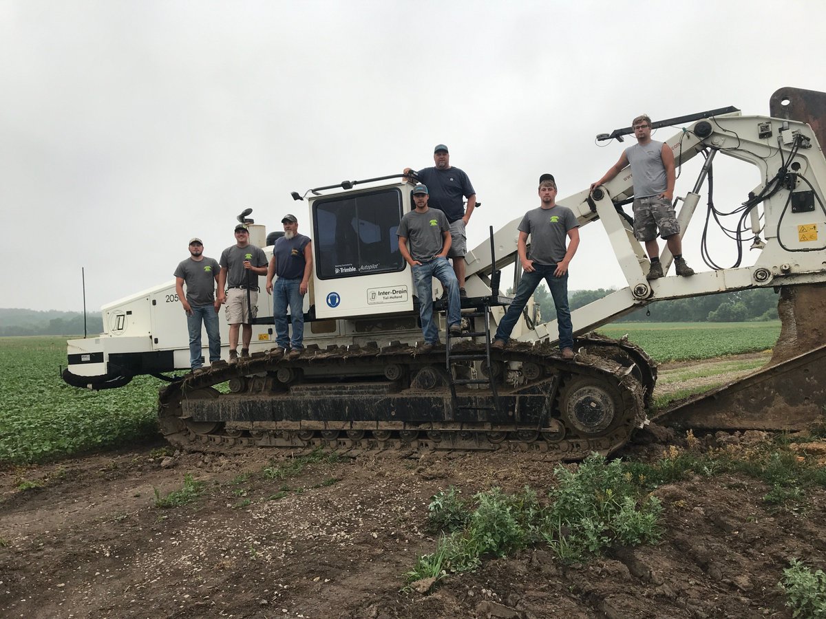 TimewellPipe's tweet photo. Time to meet Leffler Dirtworks, today's #DrainageContractor of the day. Chad Leffler and his team from Oskaloosa, Iowa will be installing at this year's #FPS18 #tilingdemos. #tile18 #DrainageRush
https://t.co/n0jAvhYQaZ https://t.co/EGo4GSbwxf