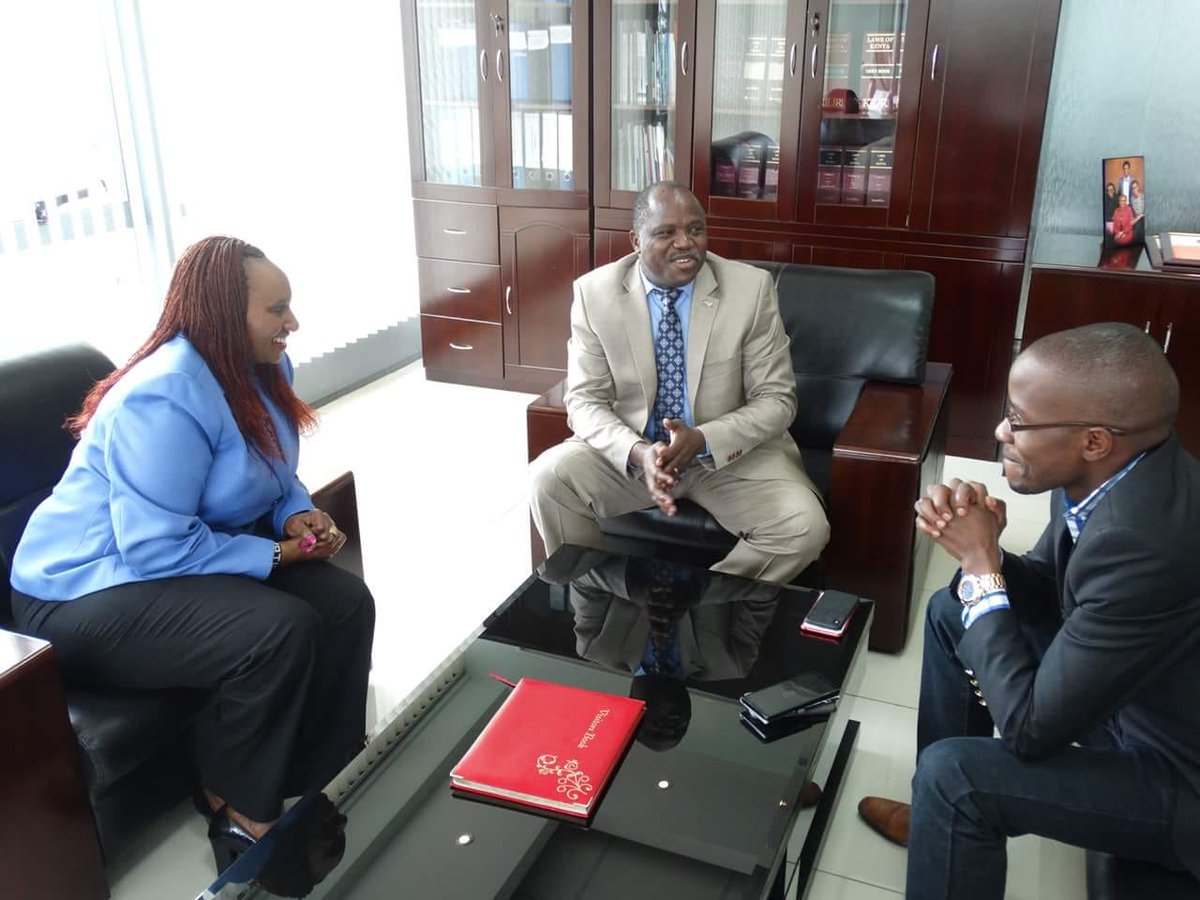 FlorenceKajuju's tweet photo. Hosted the Tana River County Governor (Rtd Major ) Dhadho Godhana when he paid the Chairperson of the @KenyasOmbudsman a courtesy call at the office. https://t.co/bMWM6uYKqd