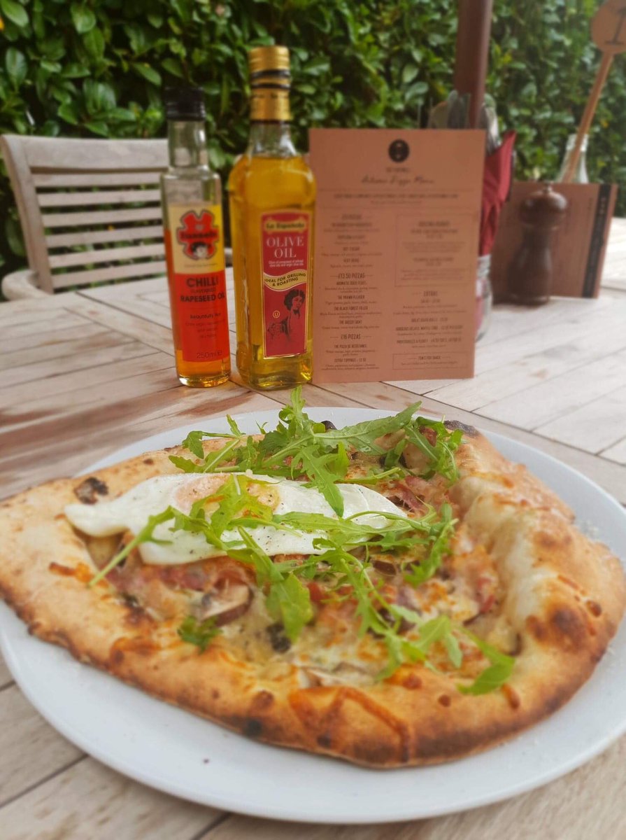 TheFontmell's tweet photo. Carbonara Pizza! In the house... Say whaaaa?! We’re proud of our #pizzas @thefontmell 💛 RT https://t.co/CknzskAyXA