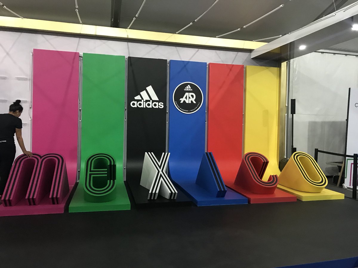 ¡Los maratones tiene una rareza: es el único deporte en donde tengas el nivel que tengas, compartes la “misma cancha” con los mejores del mundo! 😍 #AmoCorrer #MiVicioEsCorrer y #NiQuienSeRaje #MaratonCDMX