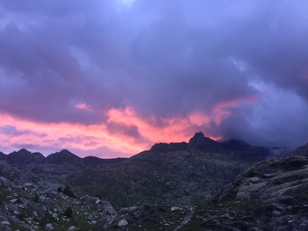 cogoleto1's tweet photo. 17 agosto, rifugio Merveilles, Valle delle Meraviglie

Buona strada Chiara e Alice, donne della Partenza! https://t.co/V6dqgvjuud