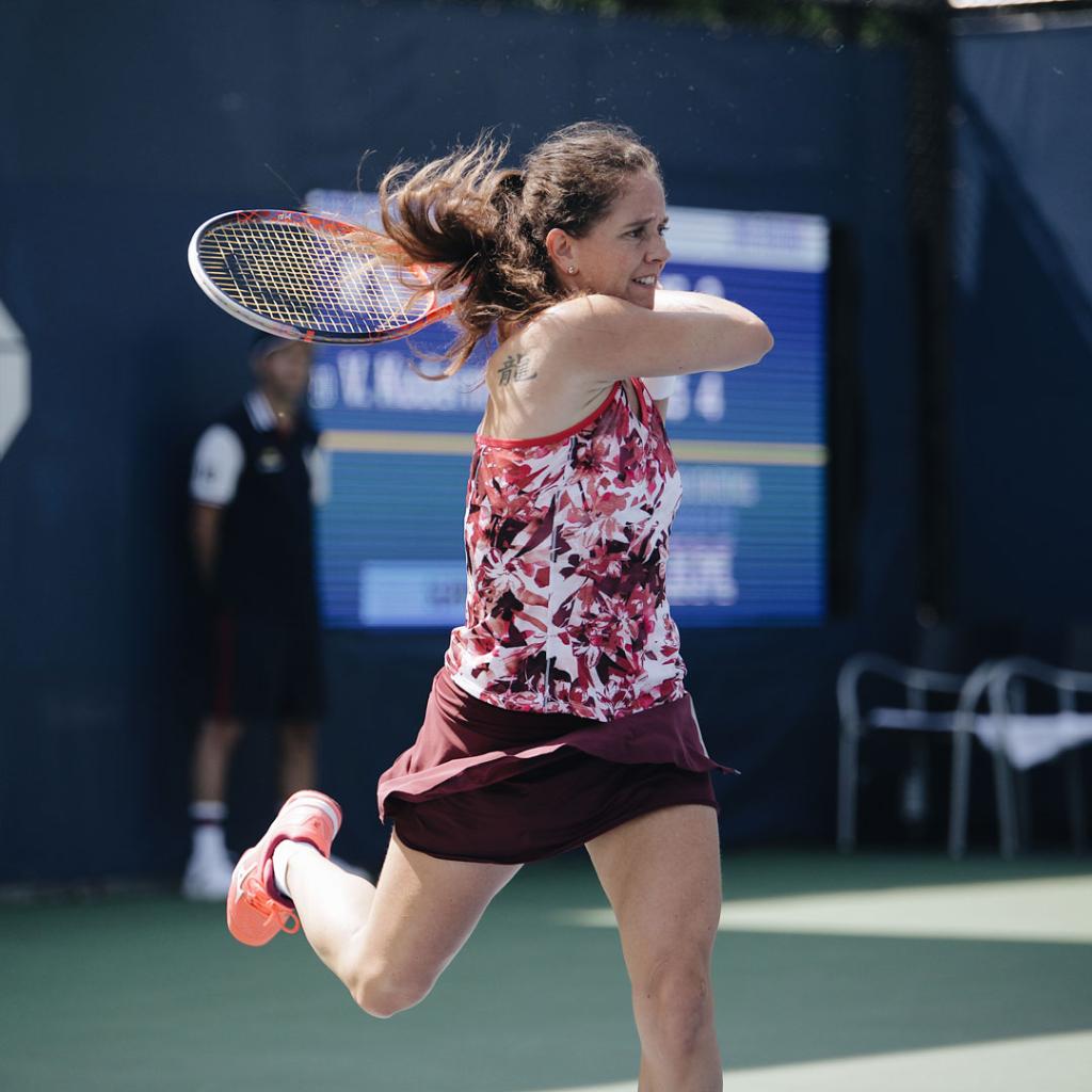 usopen's tweet image. 20 years after reaching the #USOpen quarterfinals, @pattyschnyder has qualified for the main draw at age 39!

This is also her first Slam main draw since becoming a mom.

Read More: ms.spr.ly/us-open-qualif…