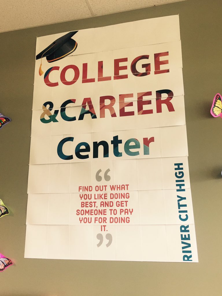 WUSD_EdServices's tweet photo. Incredible partnership with our City, W. Sacramento Foundation, ATT and WUSD supporting ALL students to be College and Career Ready through internships/digital badges. Thank you ATT for your support, Board of Trustees, leadership and teachers at @ @BryteCCT1 and @rivercityhigh https://t.co/HWNaGyxOon