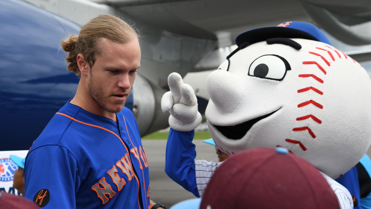 MrMet's tweet image. I’ve always got my eyes on you, @Noahsyndergaard. 👀