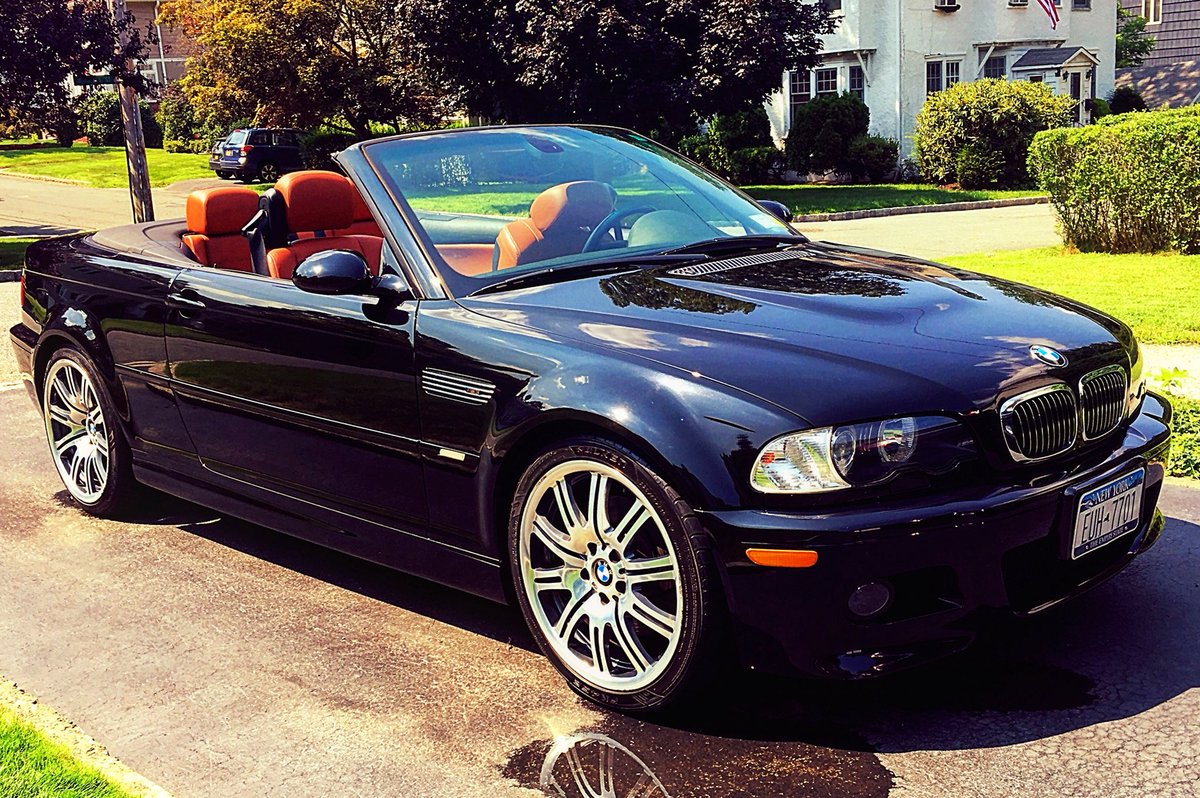 Holding up well in her old age. #e46 #e46m3 #convertible #bmw #bmwm3 #black @e46fam @e46m3_owners @e46lifestyle @e46bmwnation @e46_nation @e46m3_owners @dmcparts @e46fanatics @pelicanparts