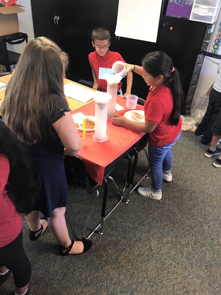 BThomassci's tweet photo. Ms. Orbegosoโs class is testing soil samples to determine which one will retain the most water to help support the growth of plants! @AliefScience @Horn_Dream_Big #hornSTEM https://t.co/grooTpmYgC