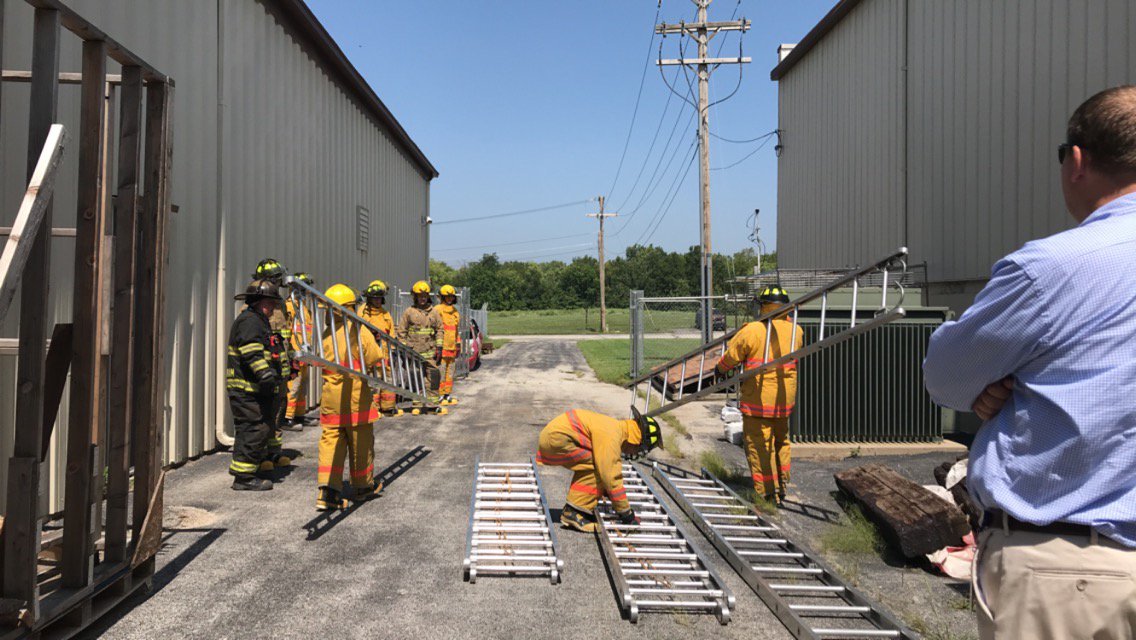 CassCareerCentr's tweet image. Superintendent @paul_mensching catching a glimpse of @CassCareerCentr Automotive and Fire Science students engaging in some afternoon skills training.  #CTEworks #careerpathways #futureready #WildcatFamily #GDTBAW