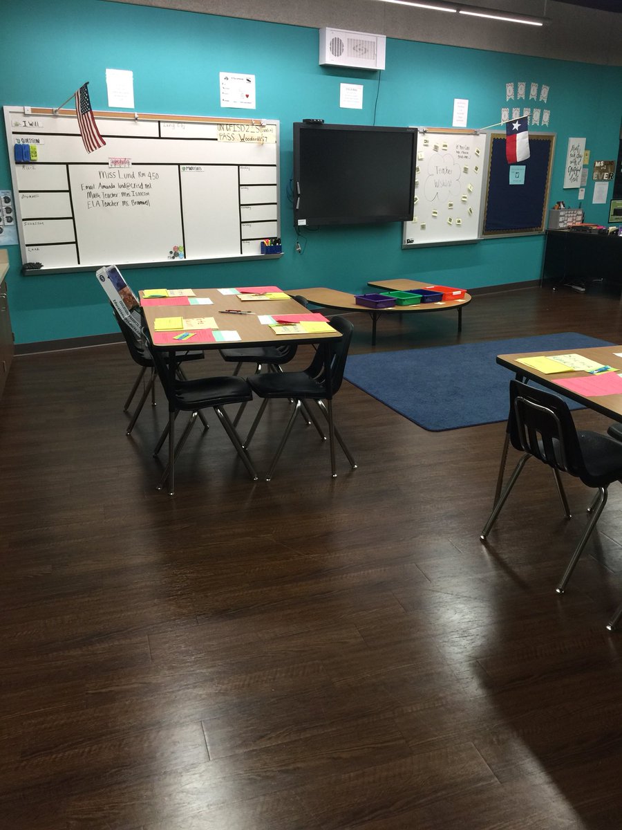 WoodardSci_Lund's tweet photo. All ready for meet the teacher! Year 2, let’s do this. Science RULES! @WoodardCFISD 👏🏼😜 #CFISDSpirit #WolfpackAllIn https://t.co/V4tP6MUBy0