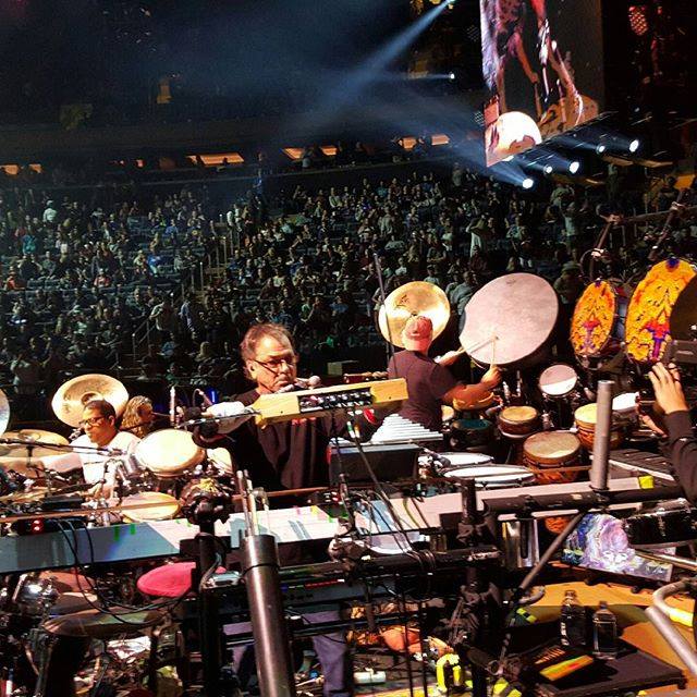 Happy birthday to  Oteil Burbridge from the \bottom\ of my \Hart\! 
