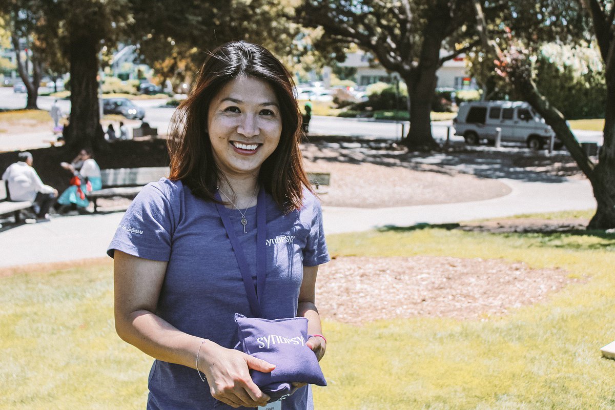 Synopsys's tweet photo. #FridayFeature: Cindy Duong, one of our #synopsysinterns says "I chose Synopsys because I liked how the company is focused on integrity. That’s something I think all of us are looking for in a good company environment." #lifeatsynopsys https://t.co/eJpUzdUcav