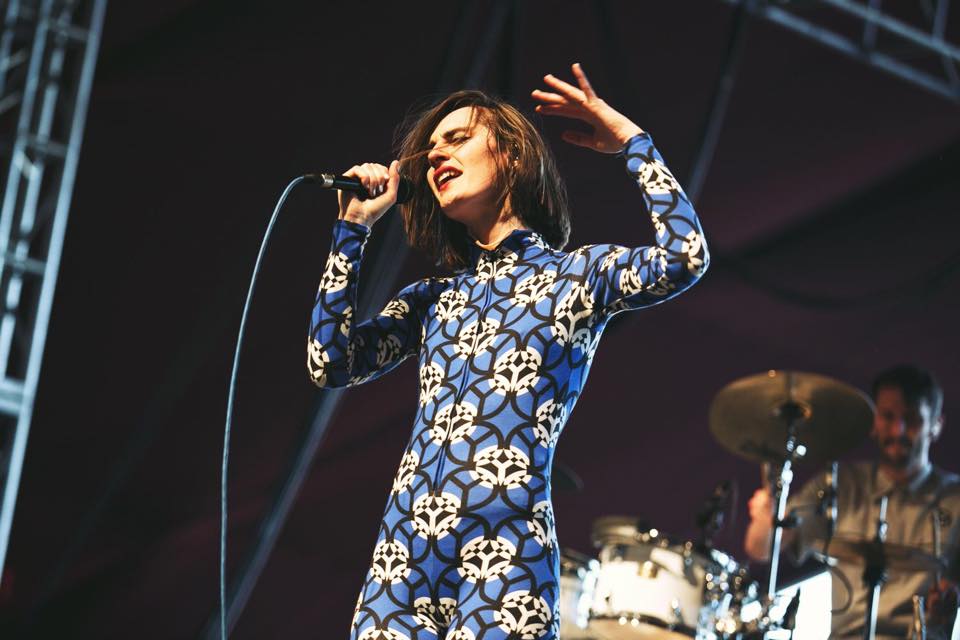 CDMXConnection's tweet image. La banda francesa @yelle regresará a México con su electro-pop. ow.ly/d5jU50ihDGu