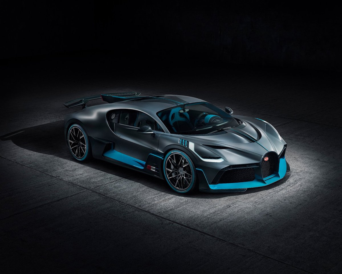 Grownfolk98's tweet photo. #BUGATTIDivo #BuiltforCorners #Divo I See A Chiron, I See A Vision GT. I'm Inloveπππ Waiting On The Figures And Green Hell Lap Time. https://t.co/KivEWWgp9W