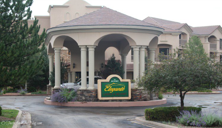 Best place to stay in the Village of Ruidoso! <a href="/MCMLodgeResort/">MCM Elegante Ruidoso</a>  Beautiful rooms, amazing views, super helpful staff.  LOVED this place! #hosted #discoverruidoso #ruidosonm  wp.me/p3MtLl-44f