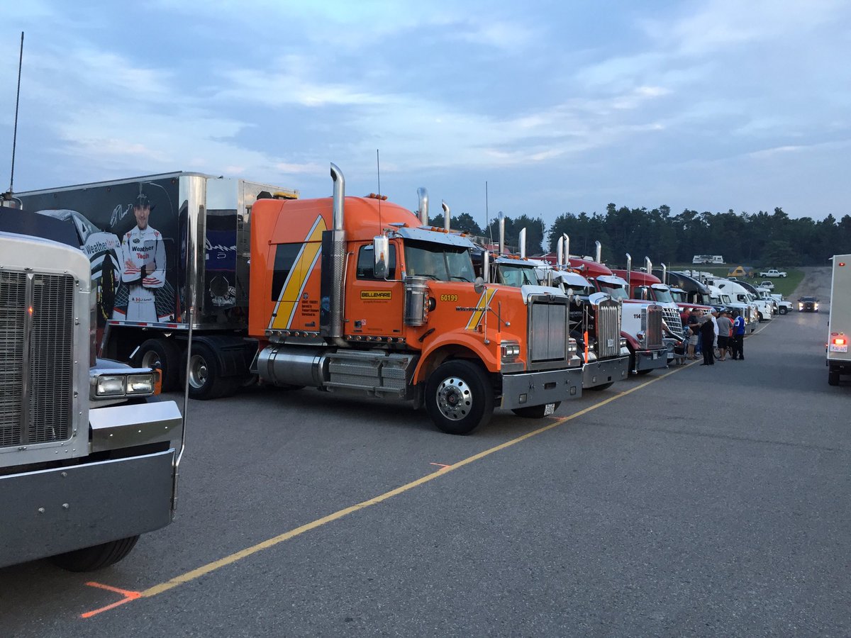 sammieputnam's tweet photo. β¦@NASCARβ© Pintys haulers are parked #almostracetime https://t.co/zxJHKDva16