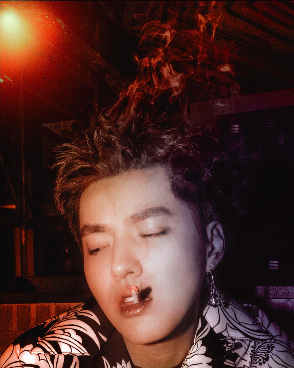KrisKingdom1106's tweet photo. ［Fanedit］180825 #KrisWu #WuYifan 

🔥 
Turn me up like a fire
Heat me up burn me up like a lighter 

P1 cr: 超級無敵CHAI

#iHeartRadioMMVAS⁠ ⁠⁠ ⁠⁠ ⁠ #mmvas⁠ ⁠⁠ ⁠⁠ ⁠ #FFNewKrisWu https://t.co/oemKtsbR8a