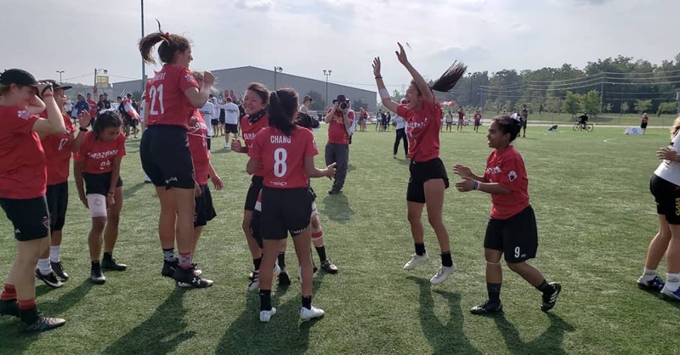 Team Canada Women's wins BRONZE! They showed character by playing two intense and emotional games - semis vs COL, and 3rd place vs GER. Very proud of these athletes! #wjuc2018 #teamcanada <a href="/UltimateCanada/">Ultimate Canada</a> <a href="/WorldFlyingDisc/">World Flying Disc Federation (WFDF)</a> @WJUC_U20 (photo credit Ed Kung)