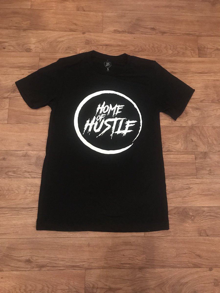OhsoAuthentic's tweet image. #HOMEOFHUSTLE 🏚💰 

NEW DRIP JUST DROPPED TODAY ‼️

20$ 🤑 come support the culture