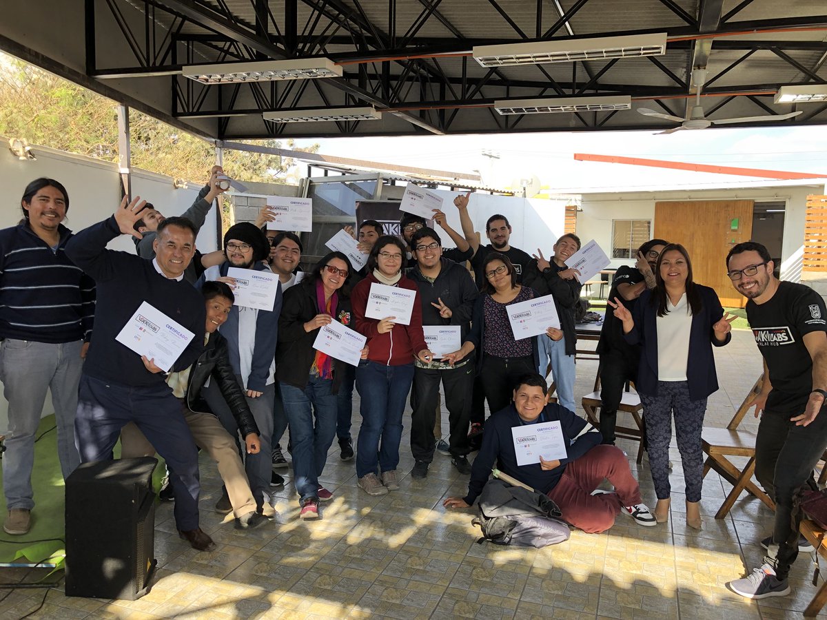 wakilabs's tweet image. Tremendo cierre de la primera #SolarAcademy grandes chiquillos y tremendo @_DanAlarcon_ por el increíble proceso que realizaste.
Colaboración, compartir y creer en nuestros sueños ☀️🙌🏻
@Corfo @infoUTA #CFTUTA
#SOLARHUB #solar #innovation #sol #coworkers #solarenergy