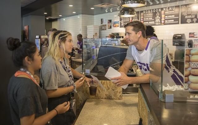 walkerhupdates's tweet photo. Um... hi. 👋 Can you please come to our hometowns &amp; make us coffee? 
#LopeCountry #WelcomeToTheParty #GCUheartofPHX #walkerhayes #walkerhayesupdates https://t.co/6QIZLZdDpq