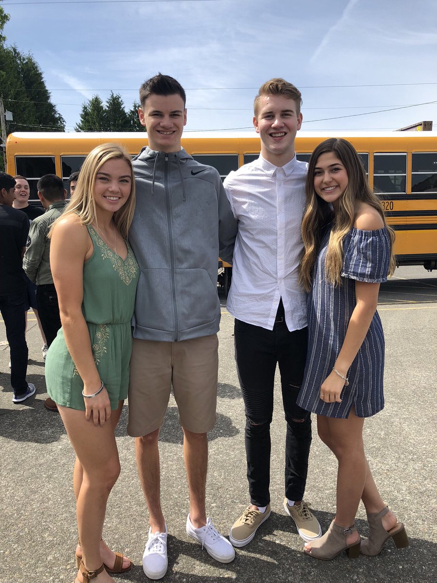 Andrew_sams10's tweet photo. Happy Birthday @mariarink9 hope you’re having a great time in boise!!! https://t.co/Kddv5O310P