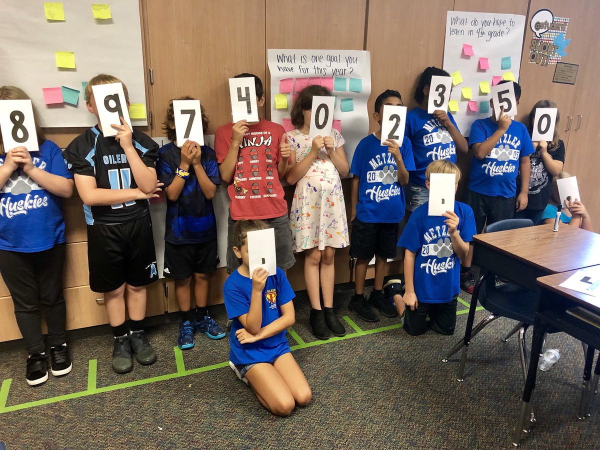 MrsMooreTweets's tweet image. “What’s the value of your digit?” @MetzlerKISD Huskies building a human place value chart! #KleinMath #MetzlerRocks