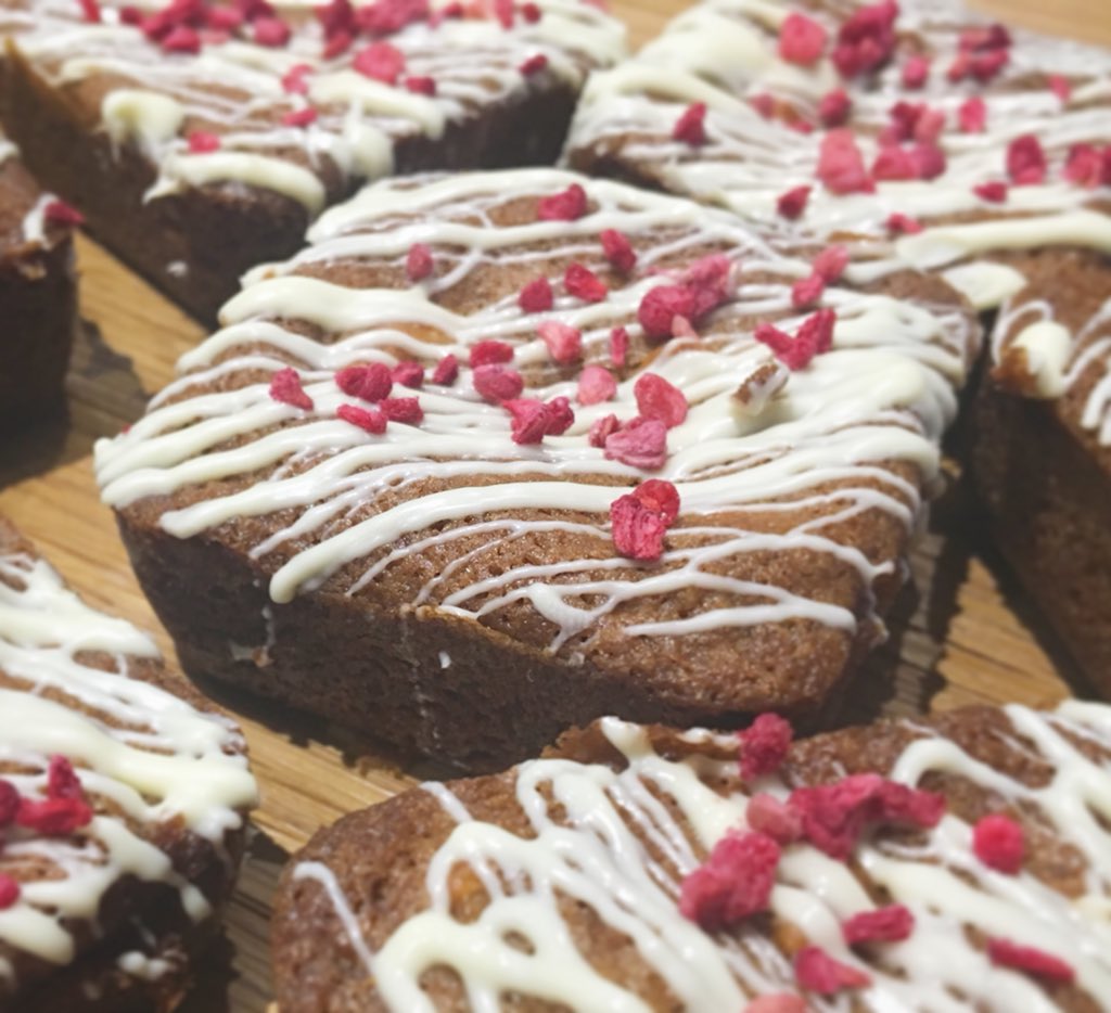 tryCHOC's tweet image. Have you tried a blondie yet? This milder cousin of the brownie has a lighter, fudgy taste. Ours are flavoured with cashews, raspberries, and white chocolate 😍 #blondies