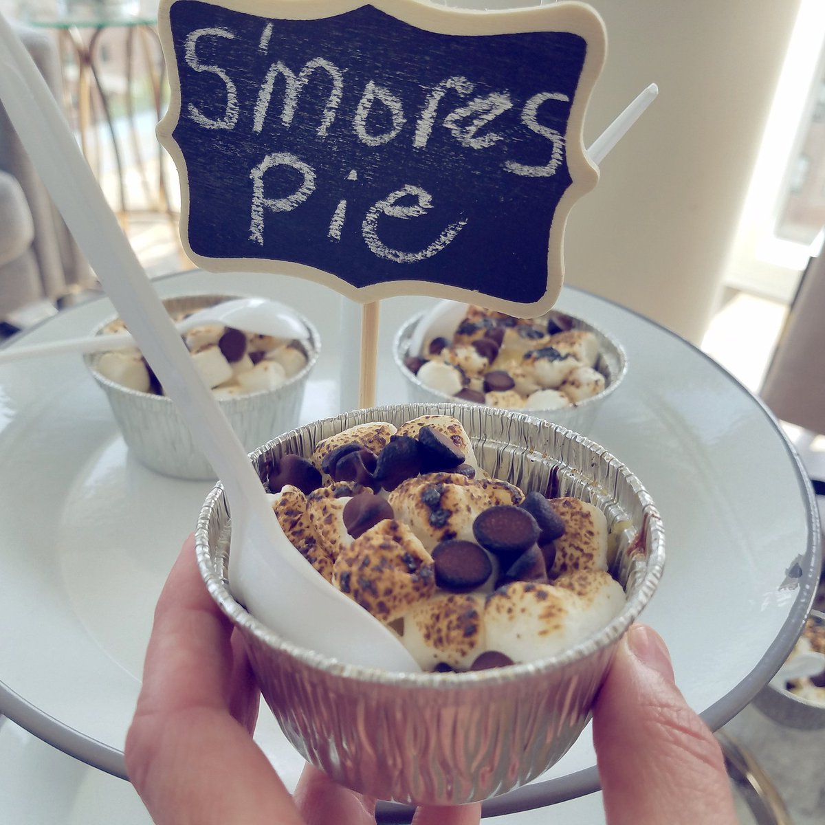 Still thinking of the <a href="/WrigleyBBQ/">WrigleyBBQ</a> s'mores mini #pies I had last weekend. The marshmallow custard was so addictive! #chicago #dessert #smores