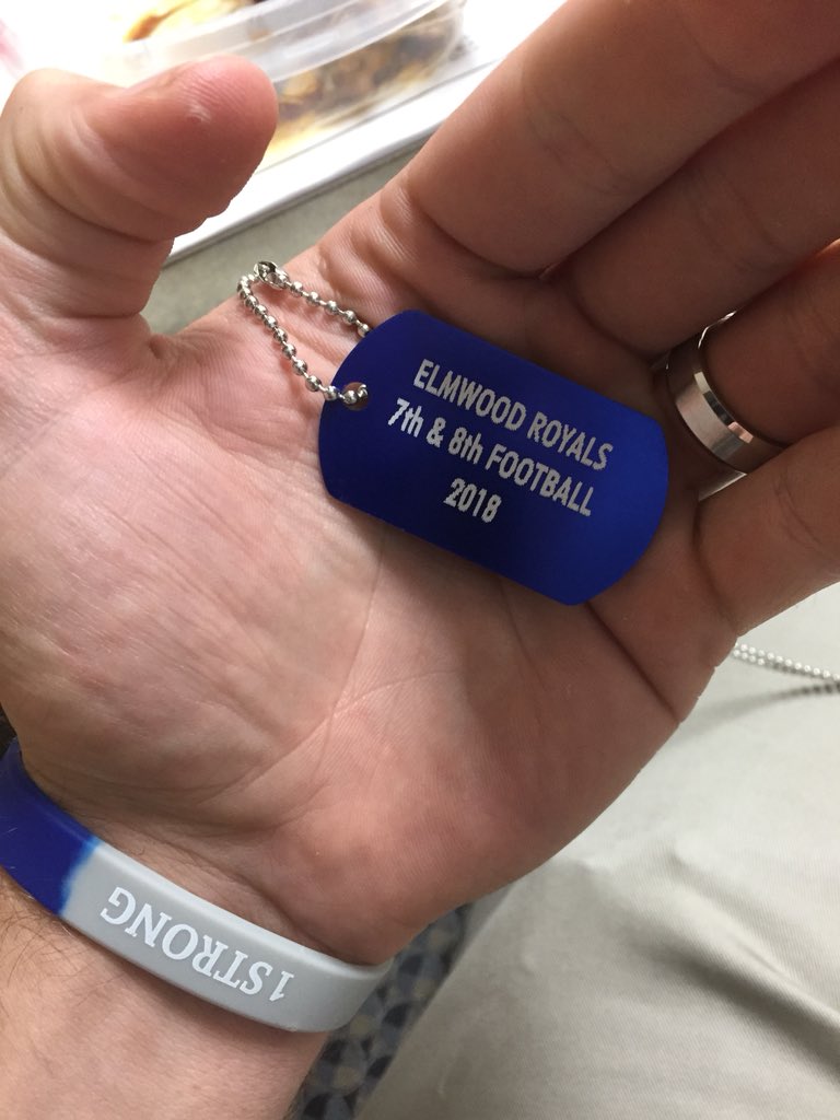 MrGehret's tweet image. TGIFootball Season. Thanks coach Holcombe! #royals #1strong @EMSroyals