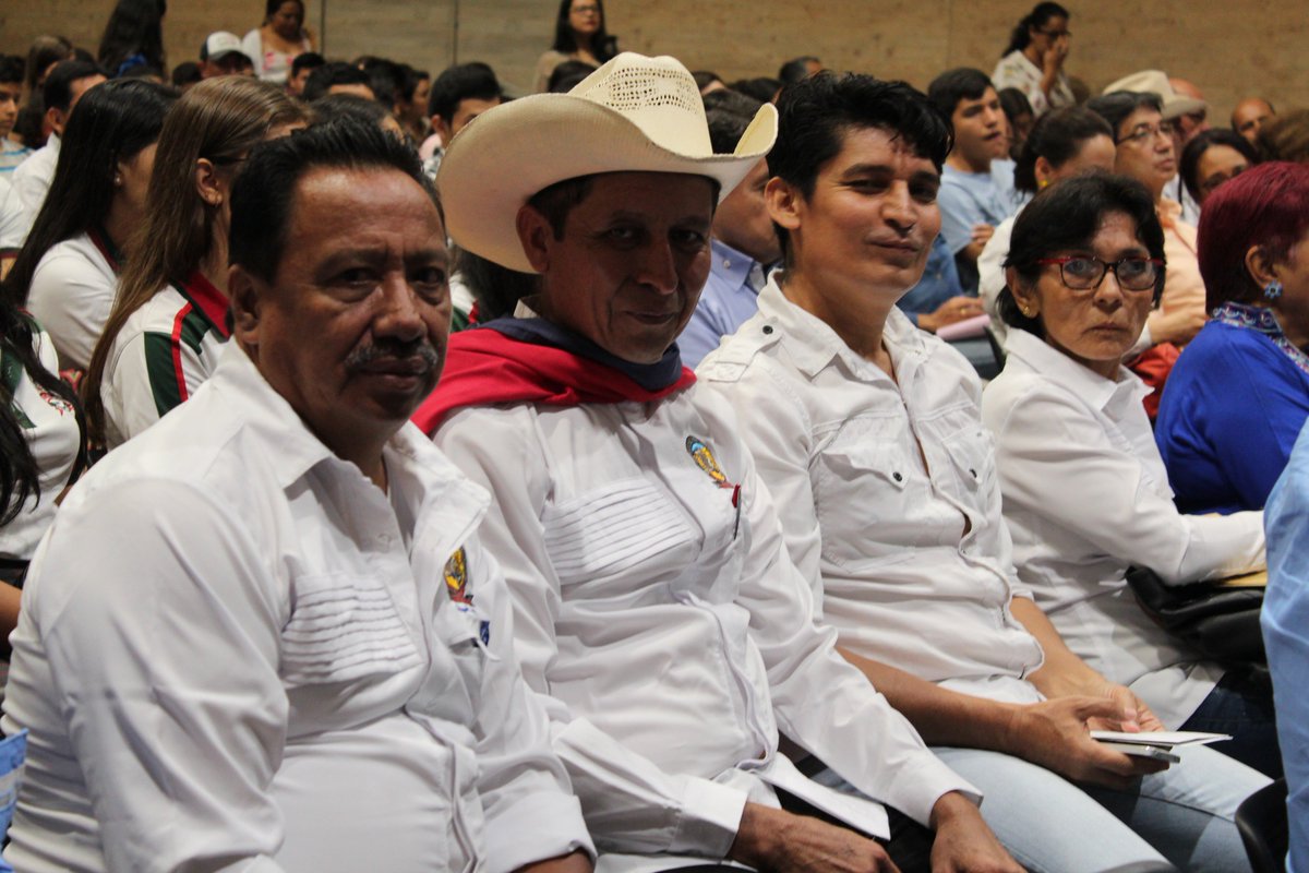 CCCASANARE's tweet photo. #EventoPrivado l #Ahora en el #SalónQuiripa  del Centro de Convenciones y Negocios @CCCASANARE conversatorio de historiadores ‘Una visión sobre la Ruta Libertadora - entre morichales y frailejones´. https://t.co/jC2U9Riwcc
