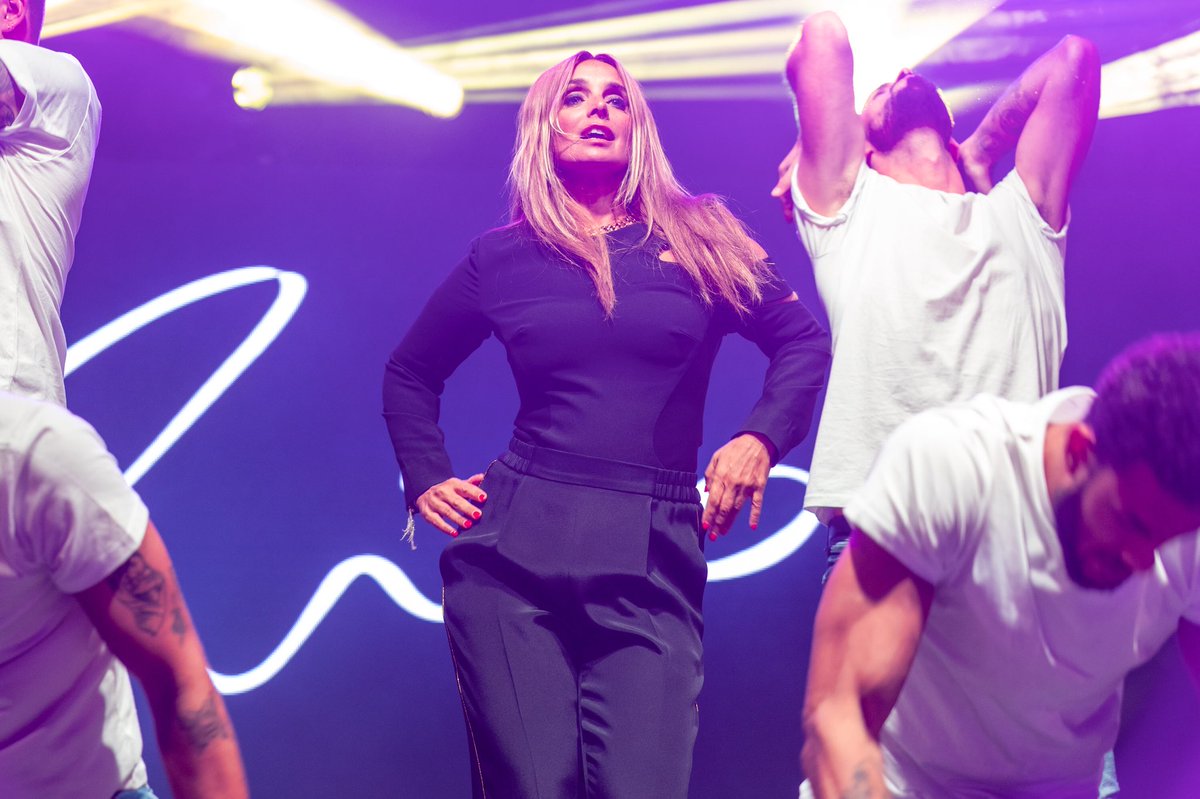 ManchesterPride's tweet photo. The lovely @LouiseRedknapp π https://t.co/5oZpUIWIJh