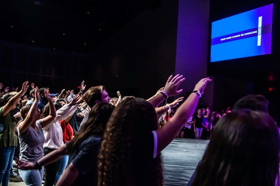 clovishills's tweet photo. Wednesday was AWESOME! This week is only going to get better, too! We’re going to have @bobgoff with us ALL WEEKEND starting tomorrow night at 6p! Bring some friends to church this weekend because it’s going to be special! 

Service Times:
Sat 6p | Sun 9 &amp; 10:40a https://t.co/QOWgfC9iDW